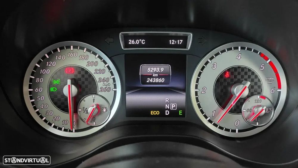 Mercedes-Benz A 200 - 35