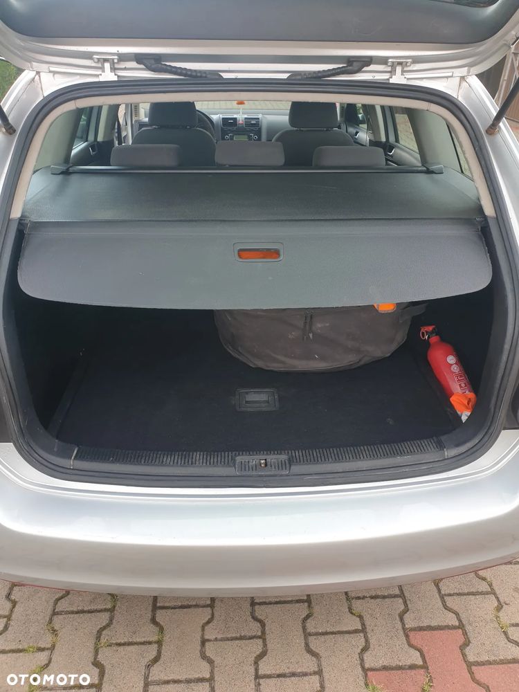 Volkswagen Golf - 6