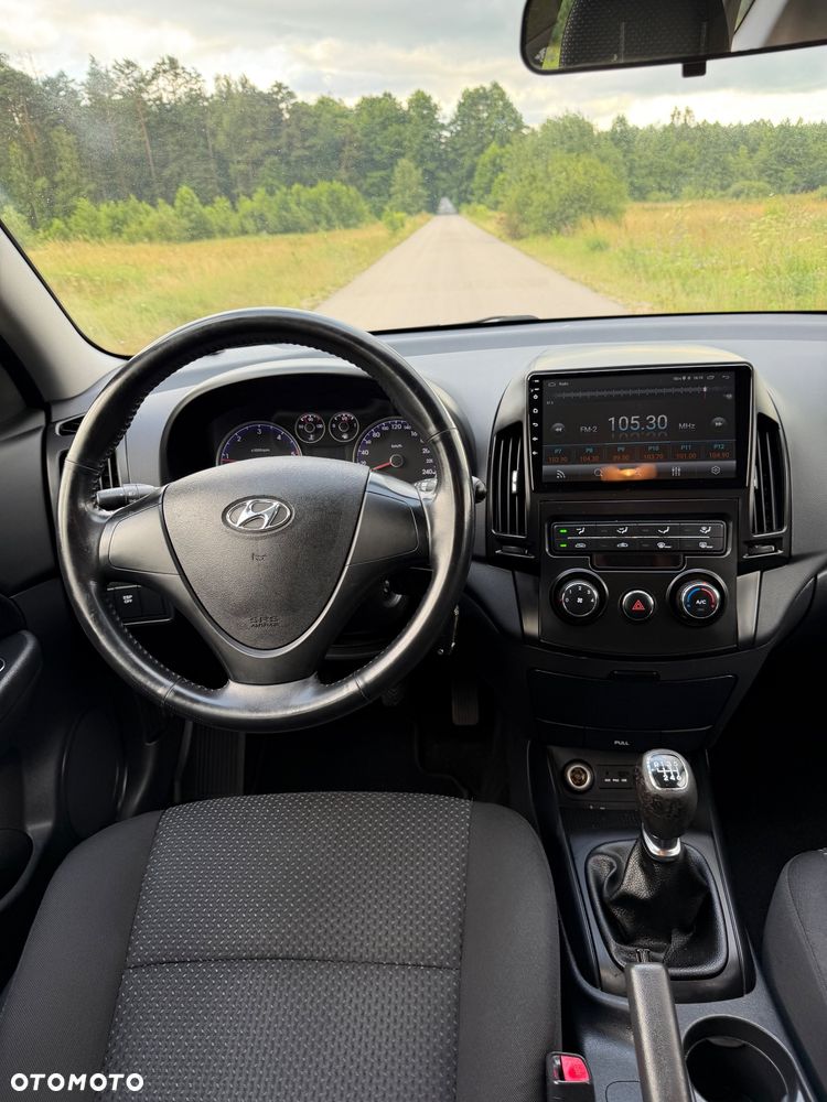 Hyundai i30 i30cw 1.6 CRDi FIFA WM Edition - 14