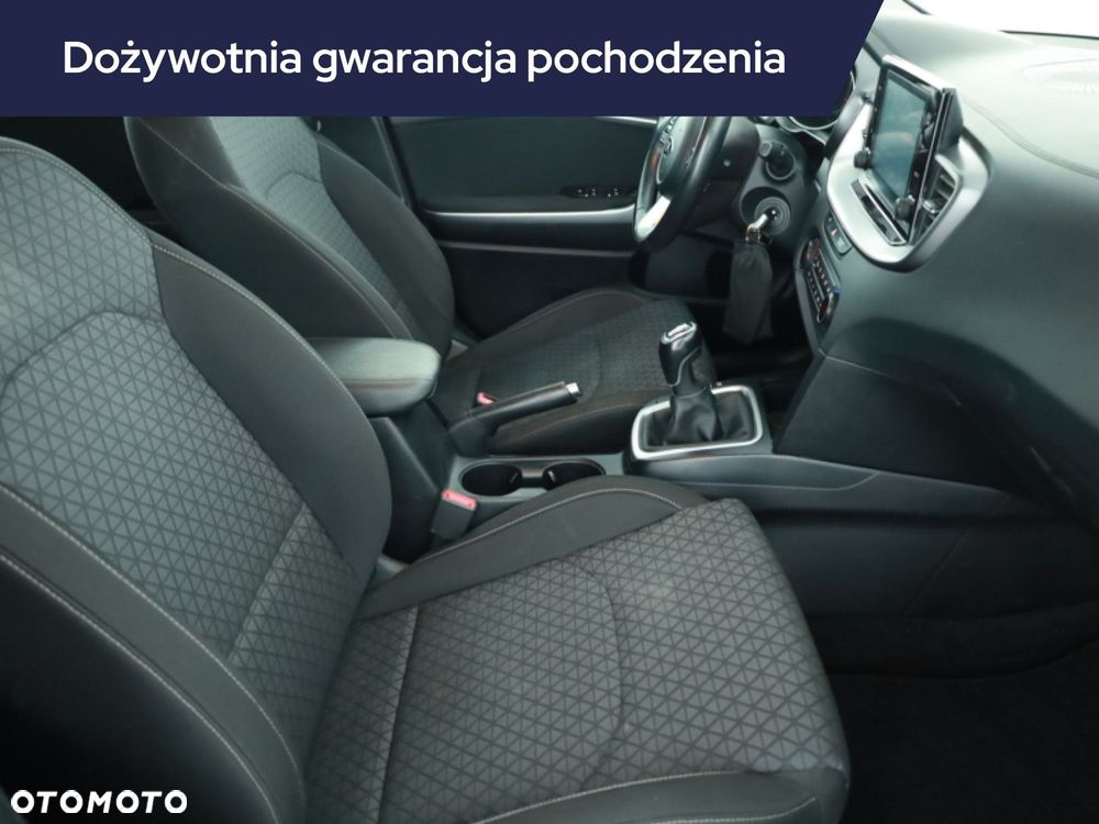 Kia Ceed - 9