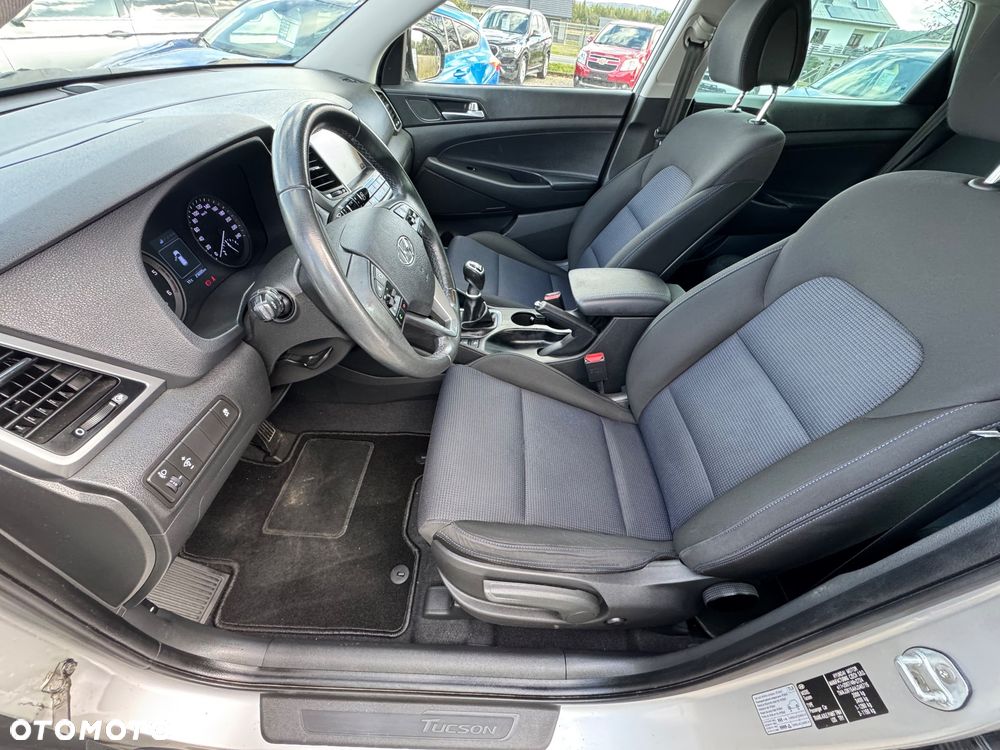 Hyundai Tucson 1.7 CRDI BlueDrive Comfort 2WD - 19
