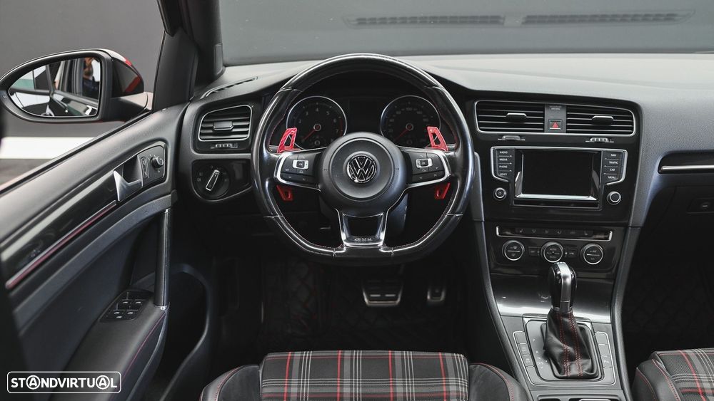 VW Golf 2.0 TSi GTi DSG - 50