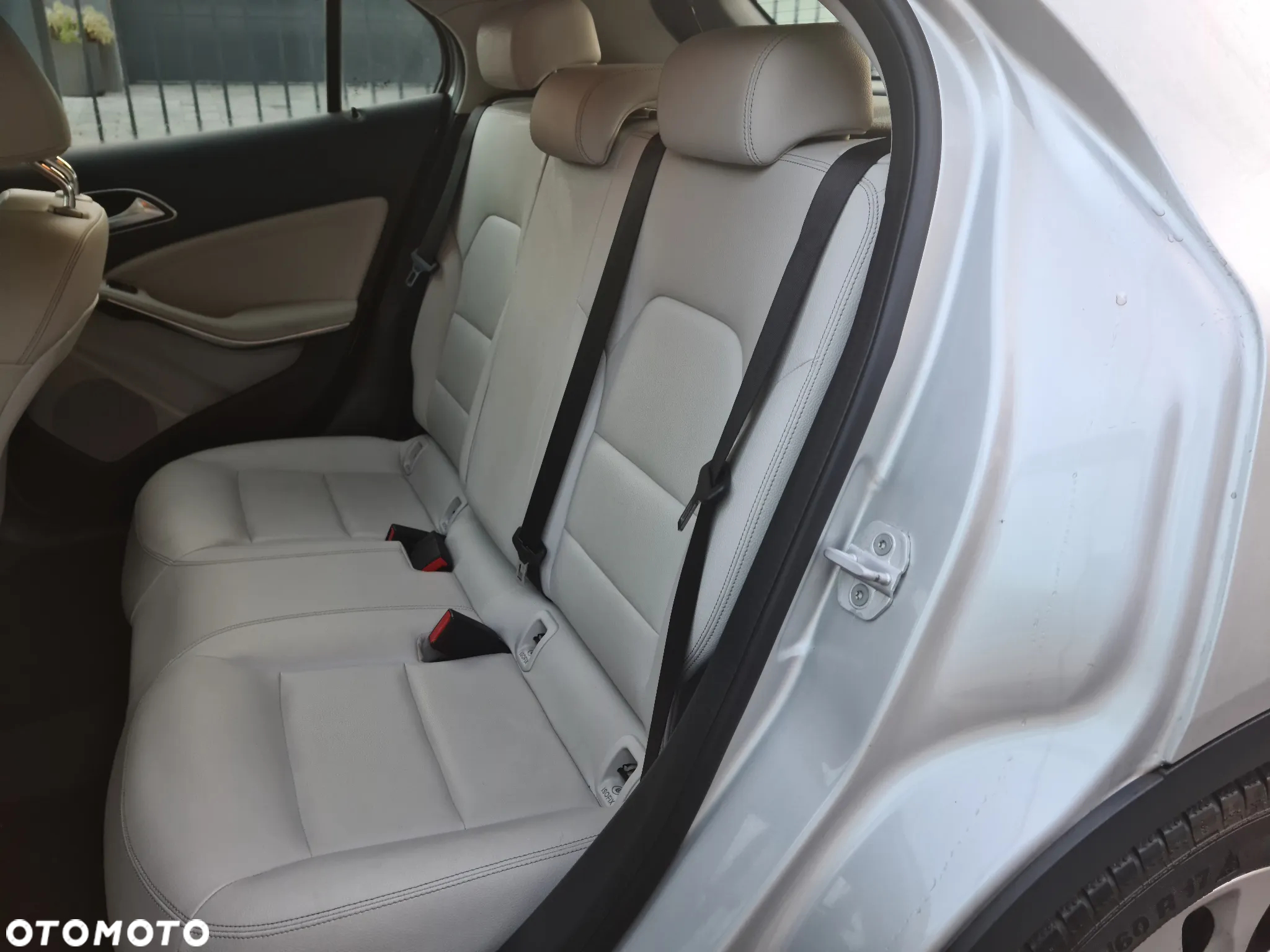 Mercedes-Benz GLA - 39