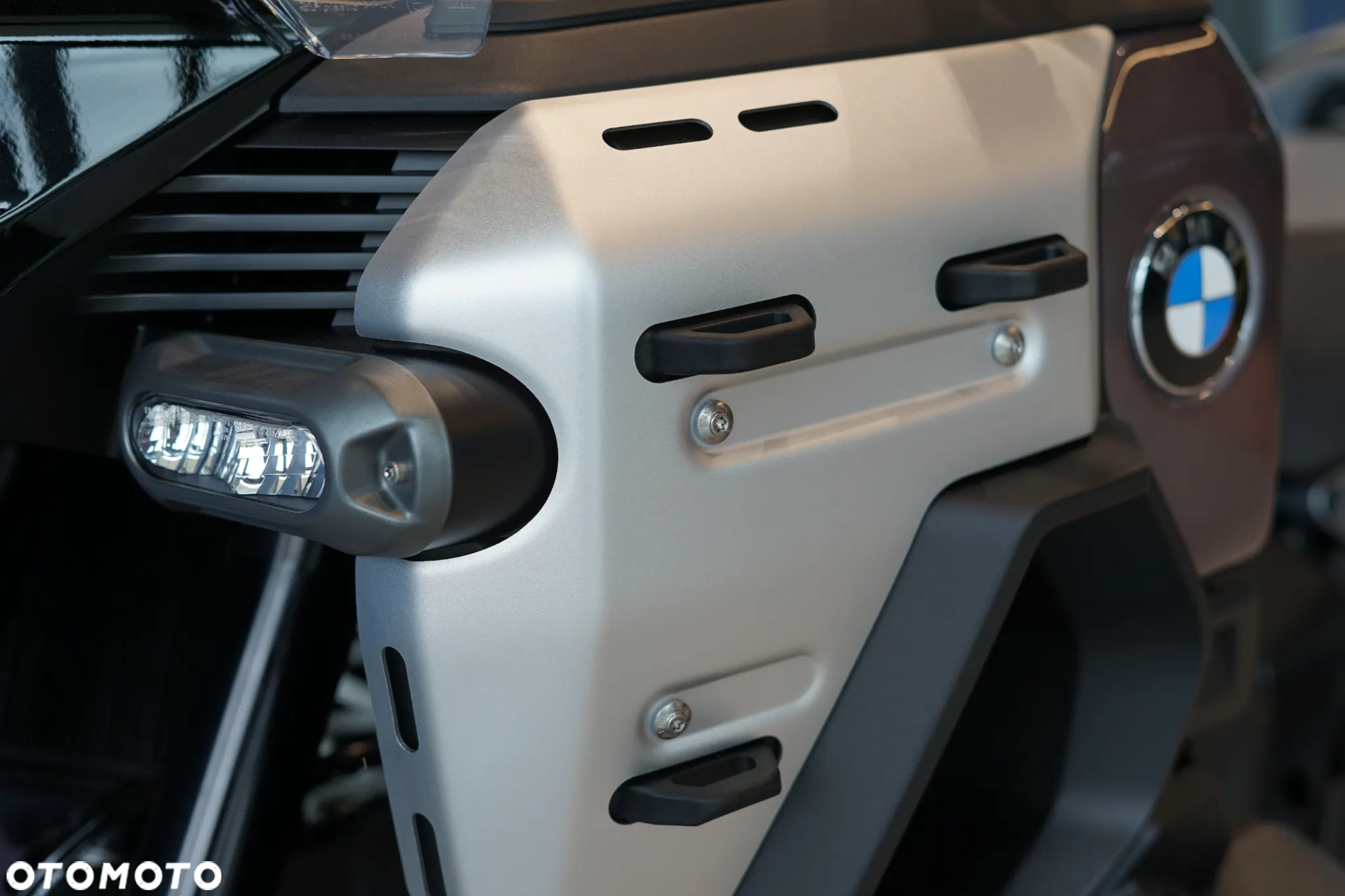 BMW R - 16