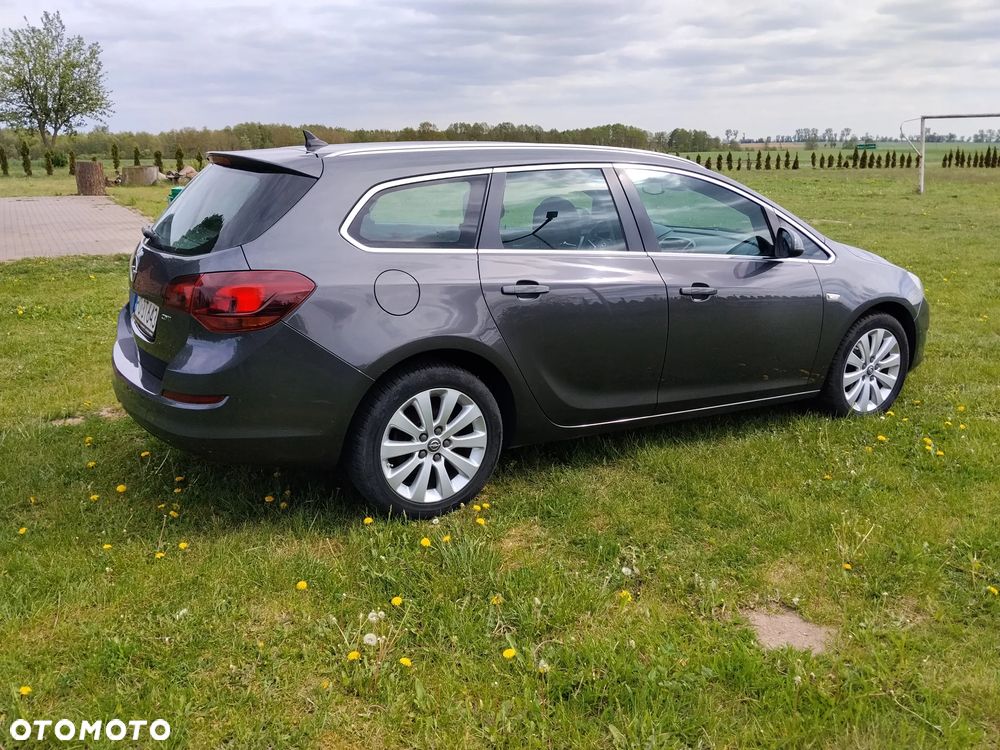 Opel Astra 2.0 CDTI Enjoy - 10
