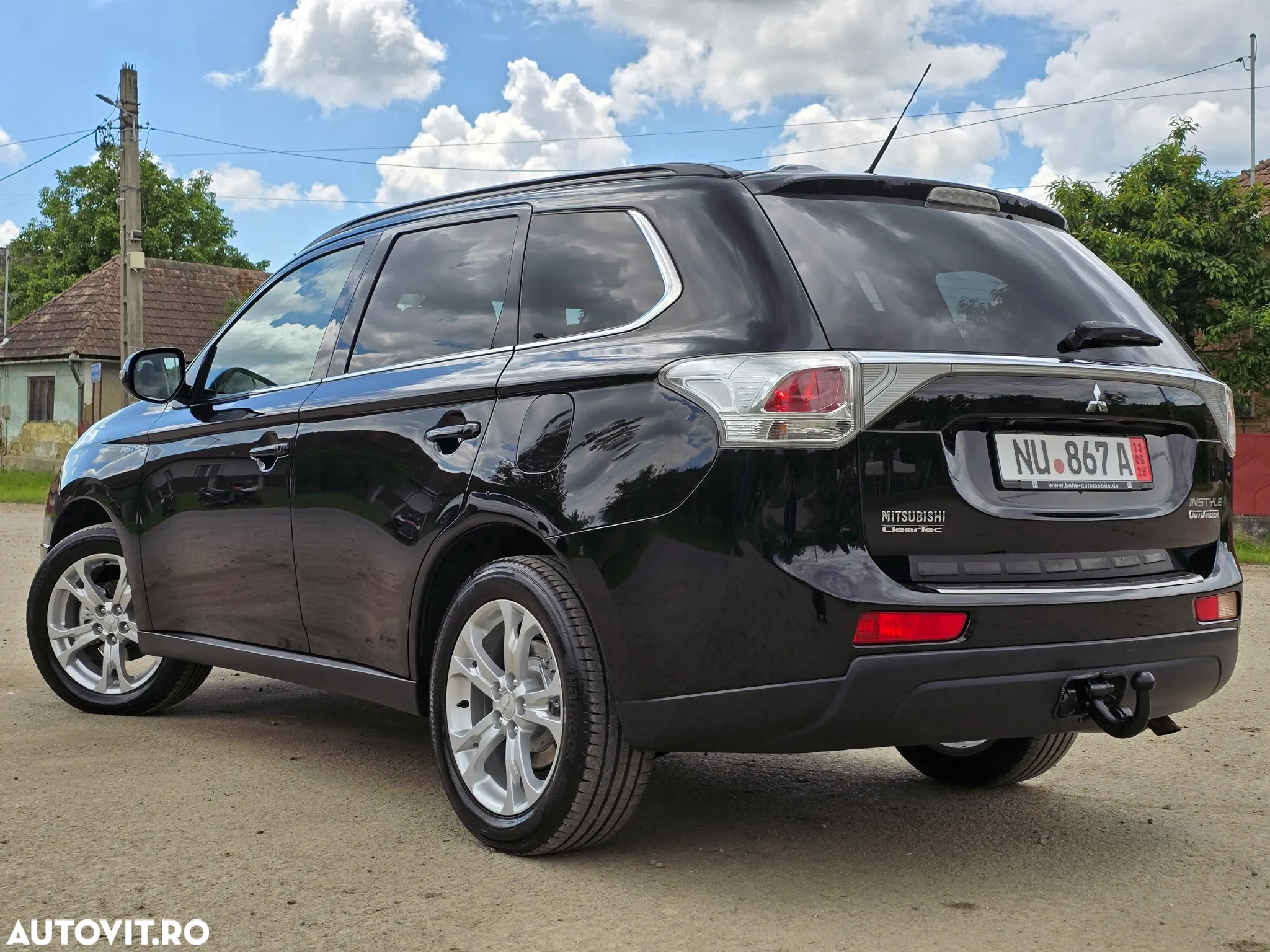 Mitsubishi Outlander 2.2 DI-D 4WD Instyle - 4