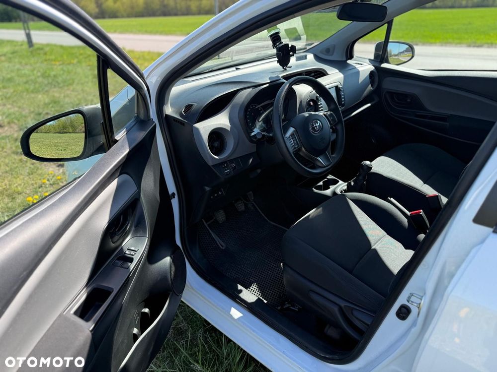 Toyota Yaris - 4