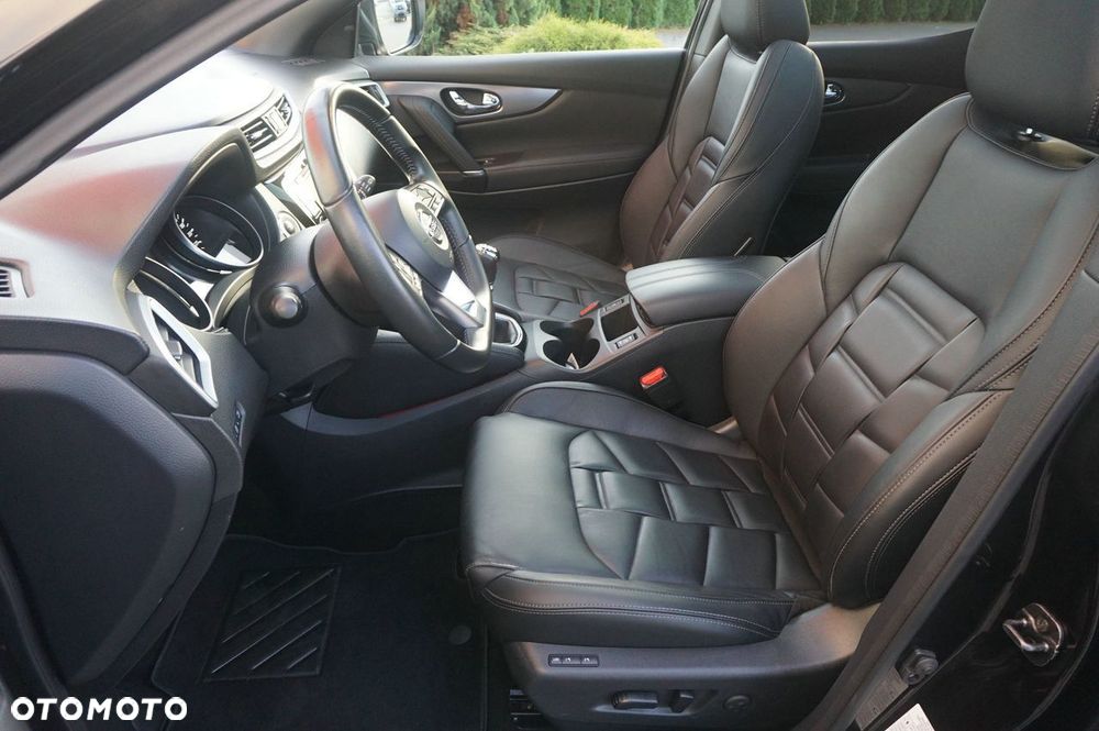 Nissan Qashqai 1.3 DIG-T TEKNA+ - 17