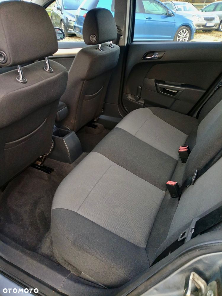 Opel Astra 1.4 Selection 110 Jahre - 14