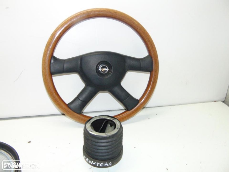 Volante em madeira Momo - 6