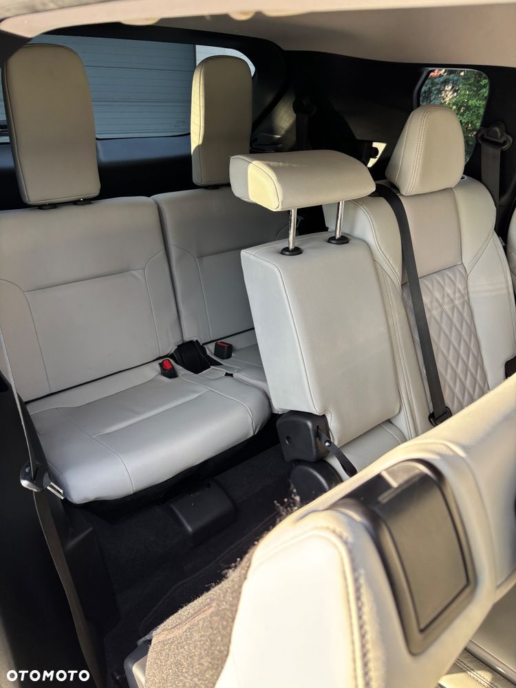 Mitsubishi Outlander - 30