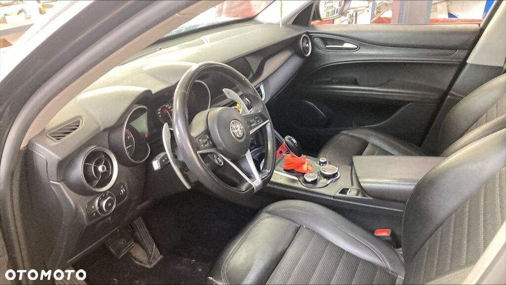 Alfa Romeo Stelvio 2.0 Turbo Q4 - 3