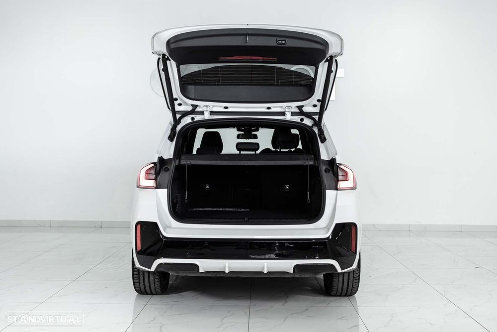 BMW iX1 xDrive30 Pack Desportivo M - 7