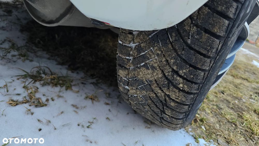 Toyota Yaris 1.4 D-4D Prestige - 28