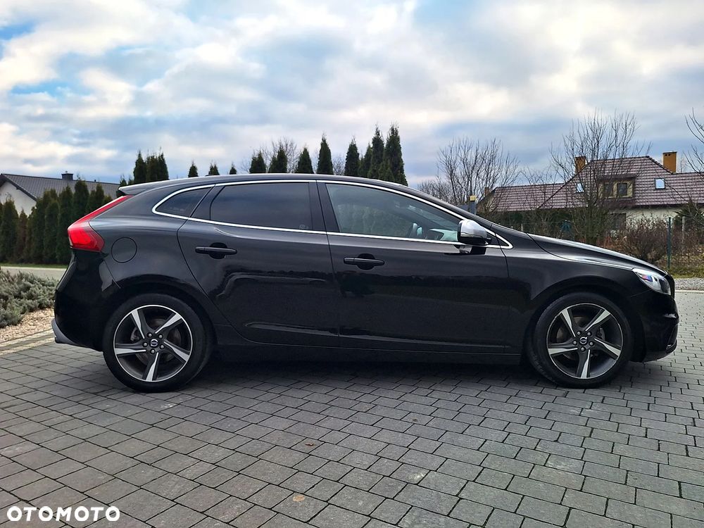 Volvo V40 D2 R Design - 6