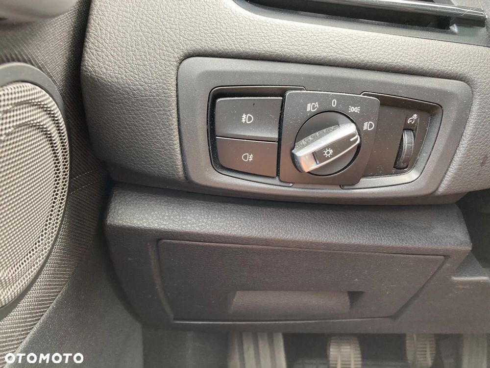 BMW Seria 2 216d - 18