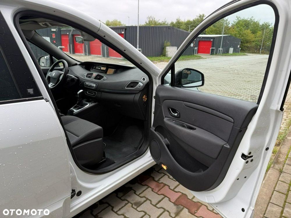 Renault Scenic 1.5 dCi Privilege EDC - 13