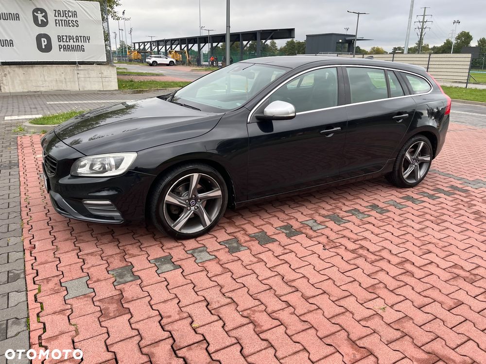Volvo V60 D3 R-Design - 26