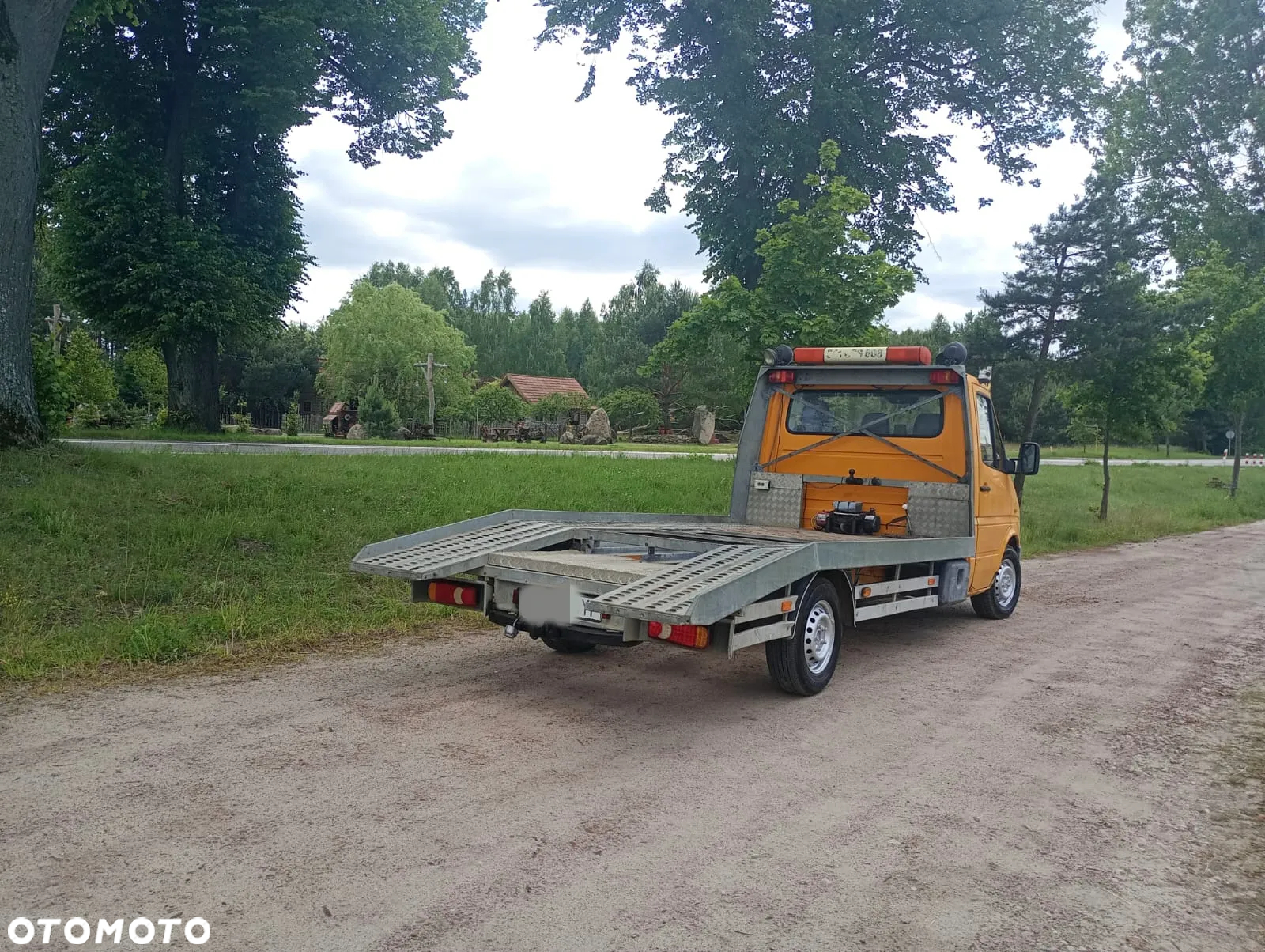 Mercedes-Benz Sprinter 312 2.9tdi autolaweta pomoc drogowa hak 2.8t - 4