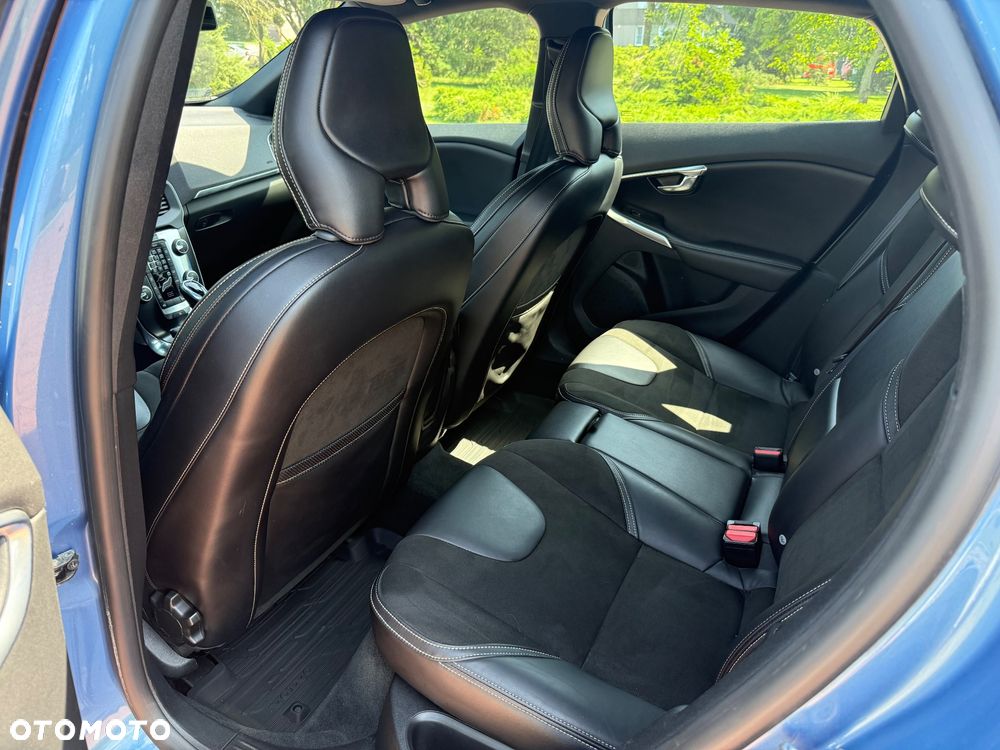 Volvo V40 T3 Drive-E R-Design Momentum - 15