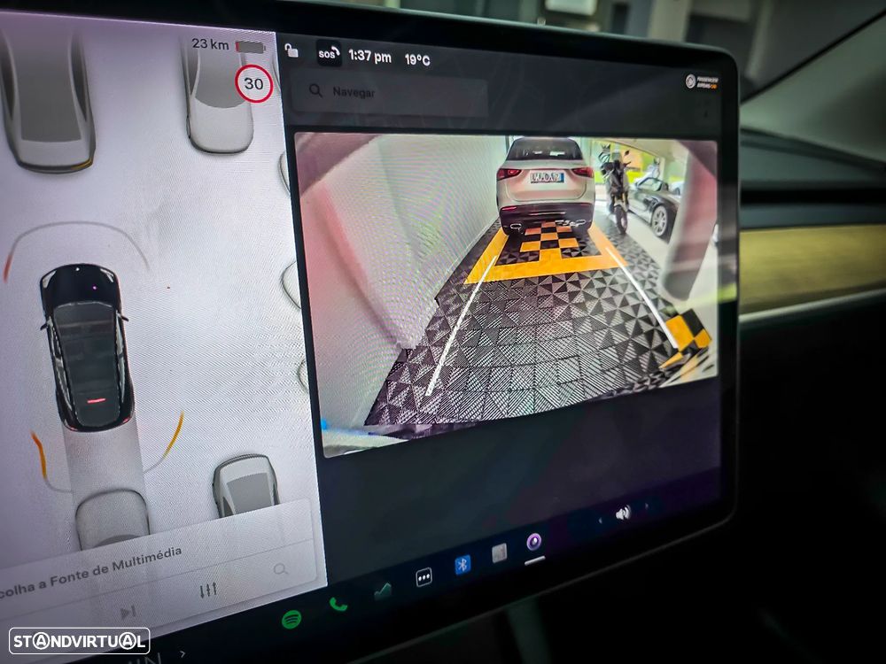 Tesla Model Y Long Range Dual Motor AWD - 24