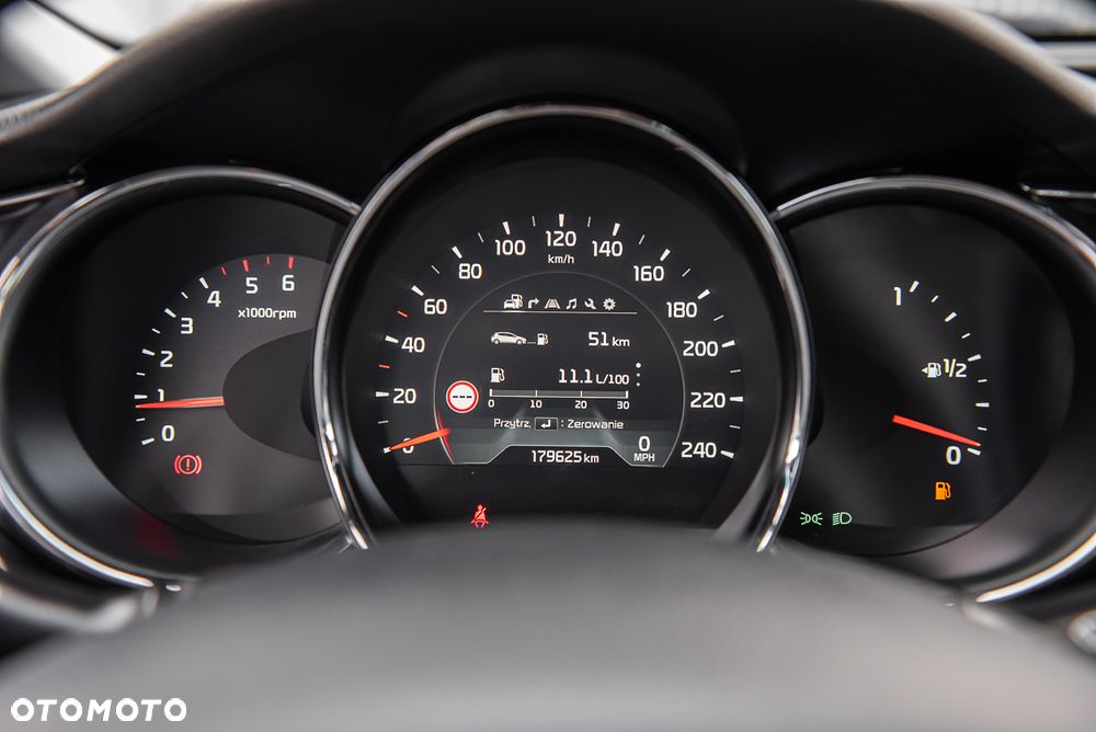 Kia Ceed 1.6 CRDi 136 ISG UEFA EURO 2016 - 18
