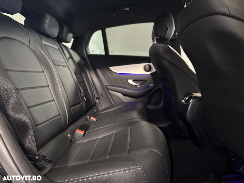 Mercedes-Benz GLC Coupe 200 4Matic 9G-TRONIC AMG Line - 13