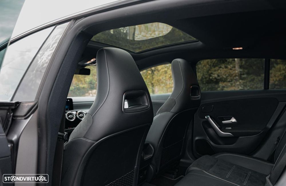 Mercedes-Benz CLA 250 e Shooting Brake AMG Line - 14