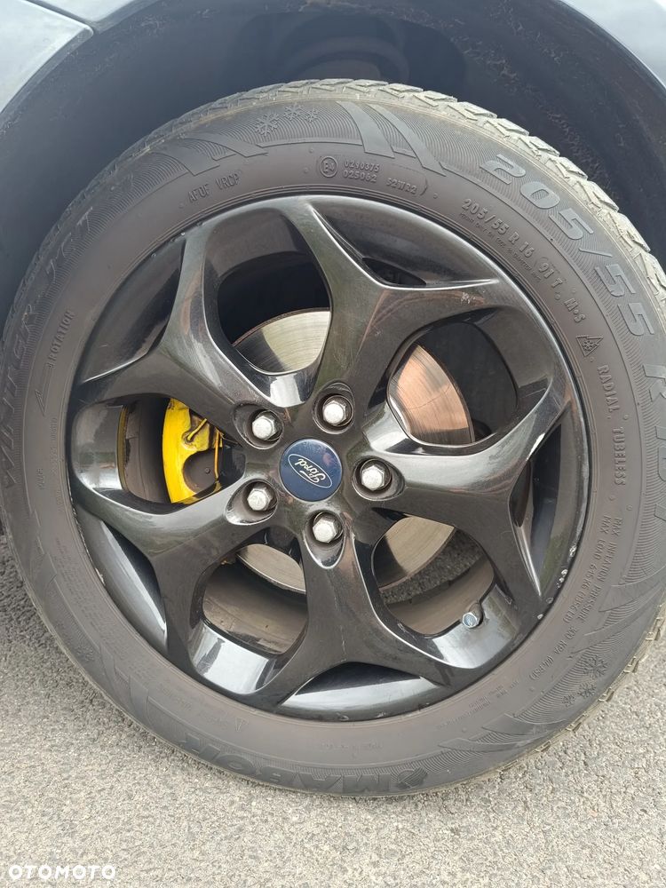 Ford Focus - 32