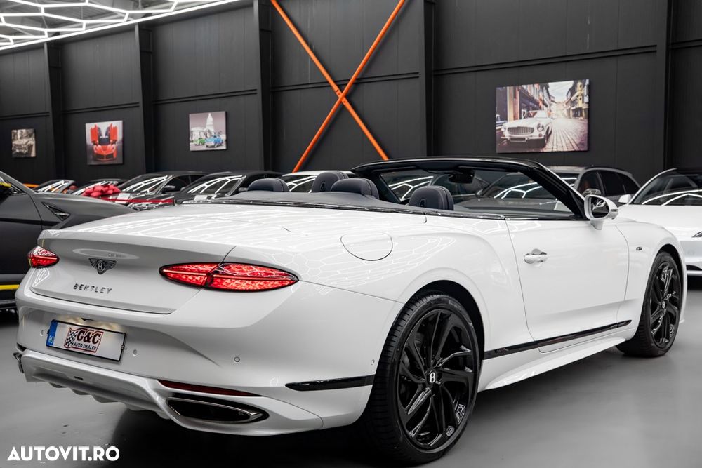Bentley Continental GTC Speed - 25