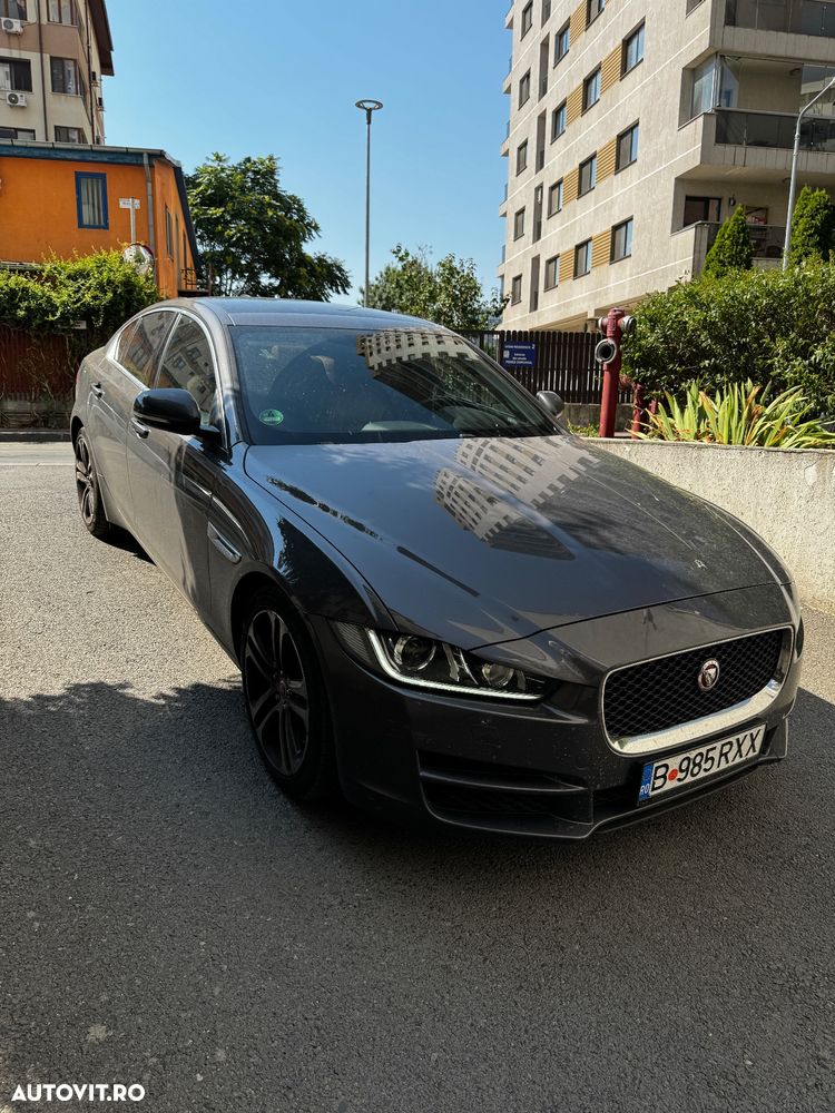 Jaguar XE 2.0 Portfolio - 1