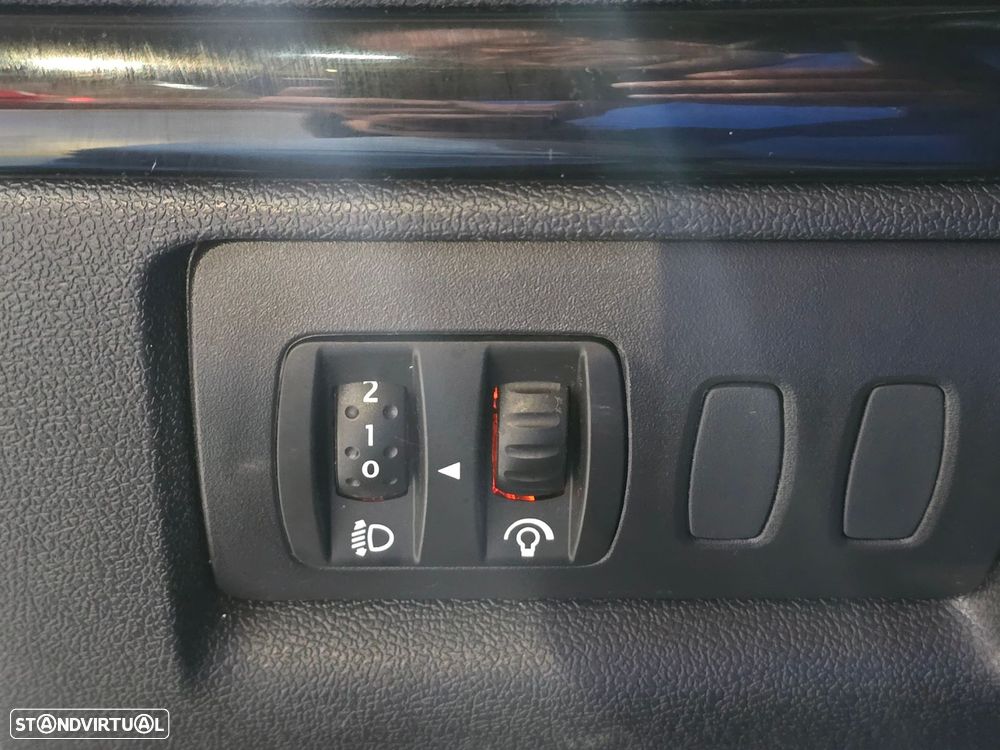 Renault Clio 1.2 16V Confort - 15