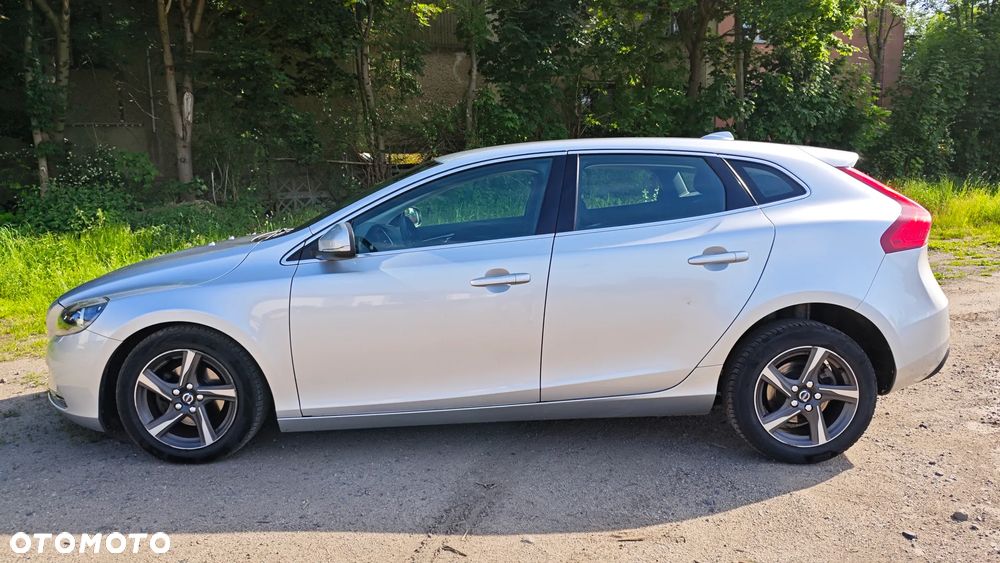Volvo V40 D2 - 14