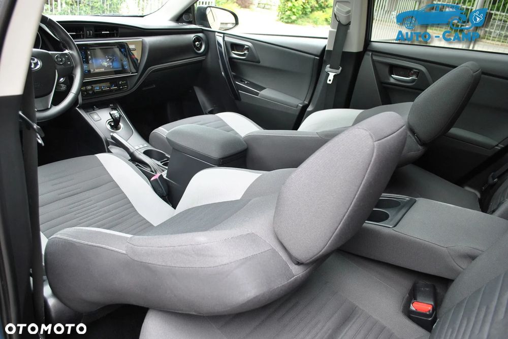 Toyota Auris - 32