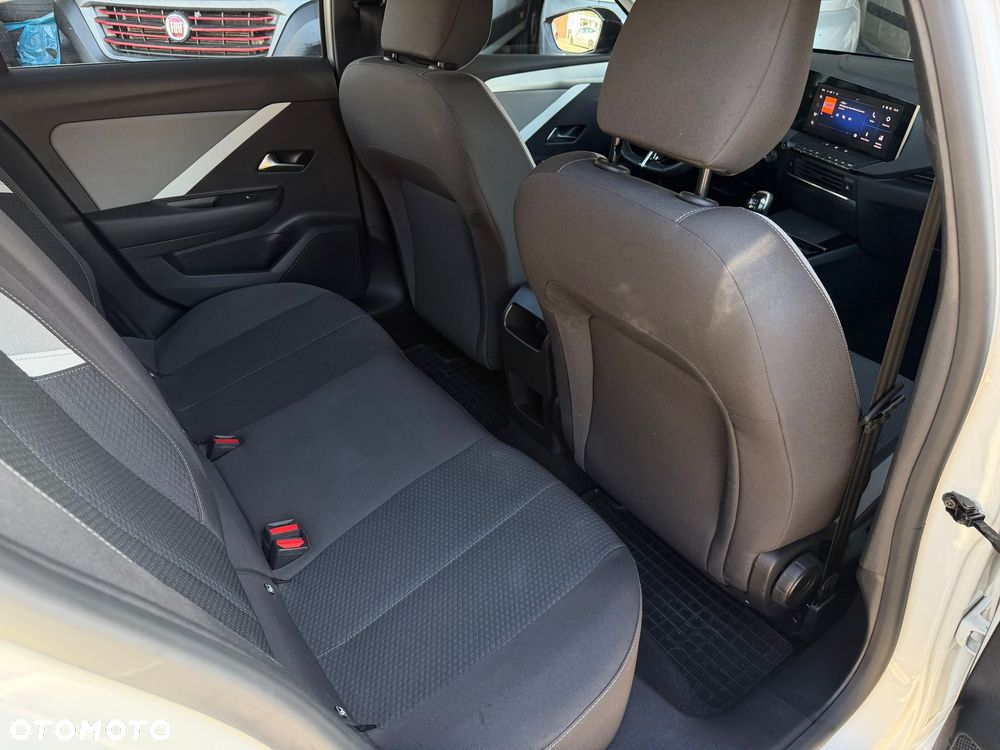 Opel Astra 1.2 T S&S - 8