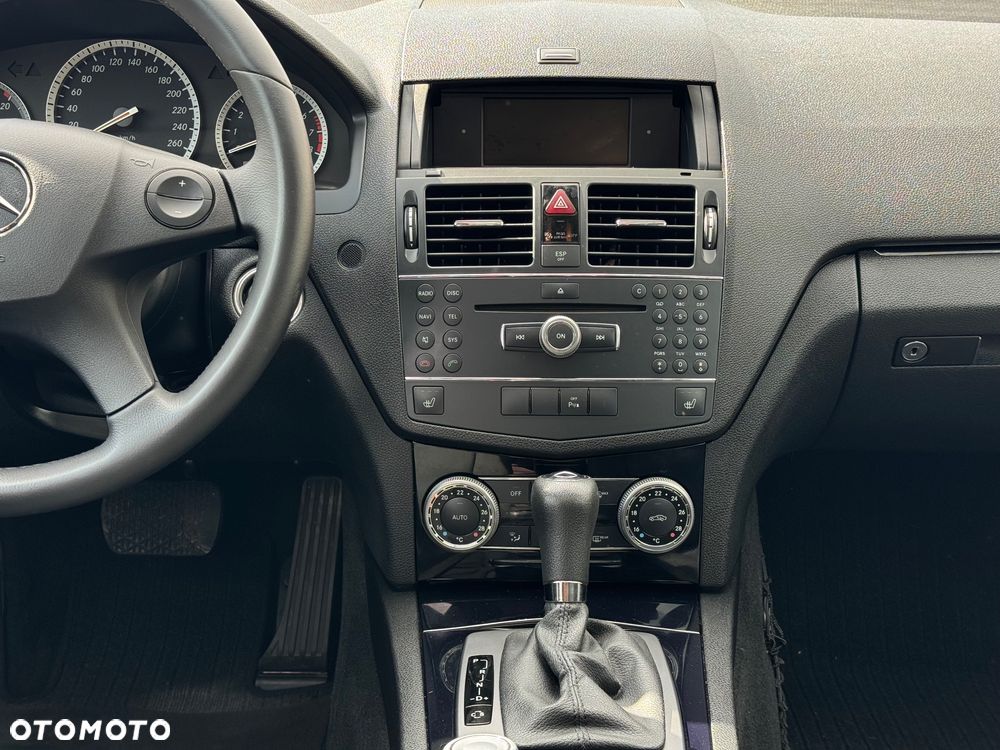 Mercedes-Benz Klasa C 180 Kompressor Automatik Classic - 28