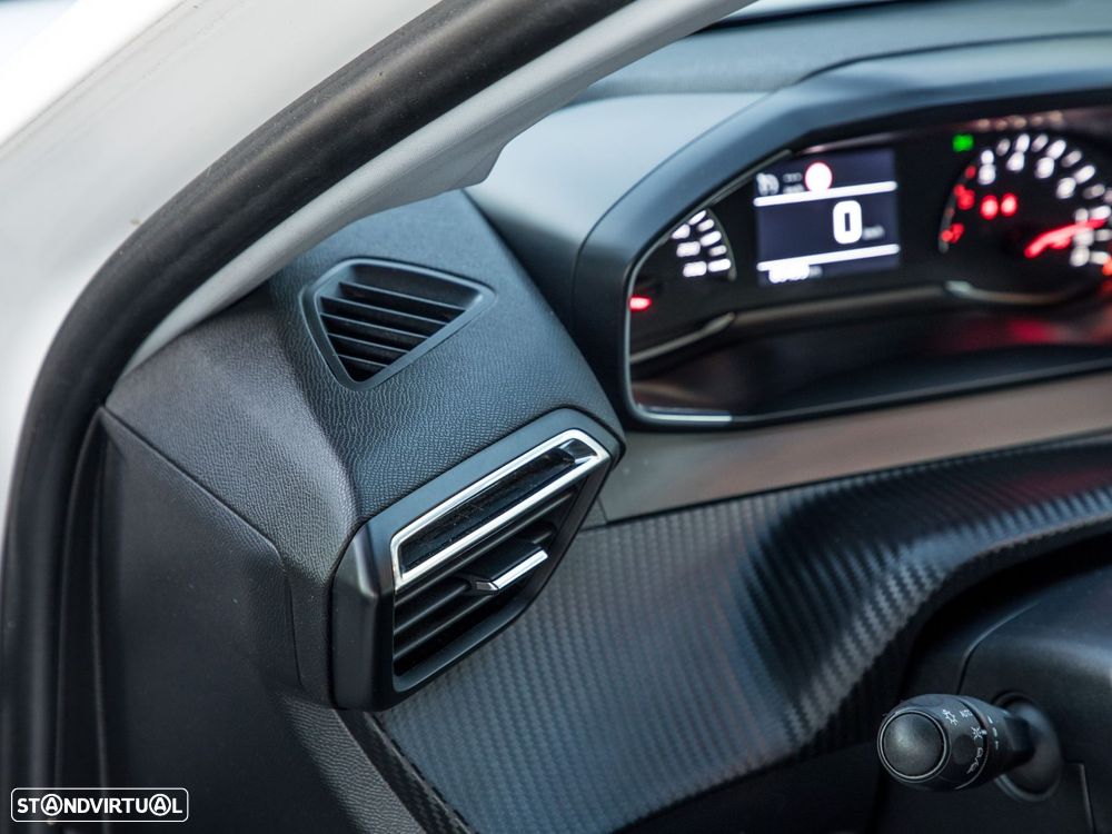 Peugeot 208 1.2 PureTech Active Pack - 22