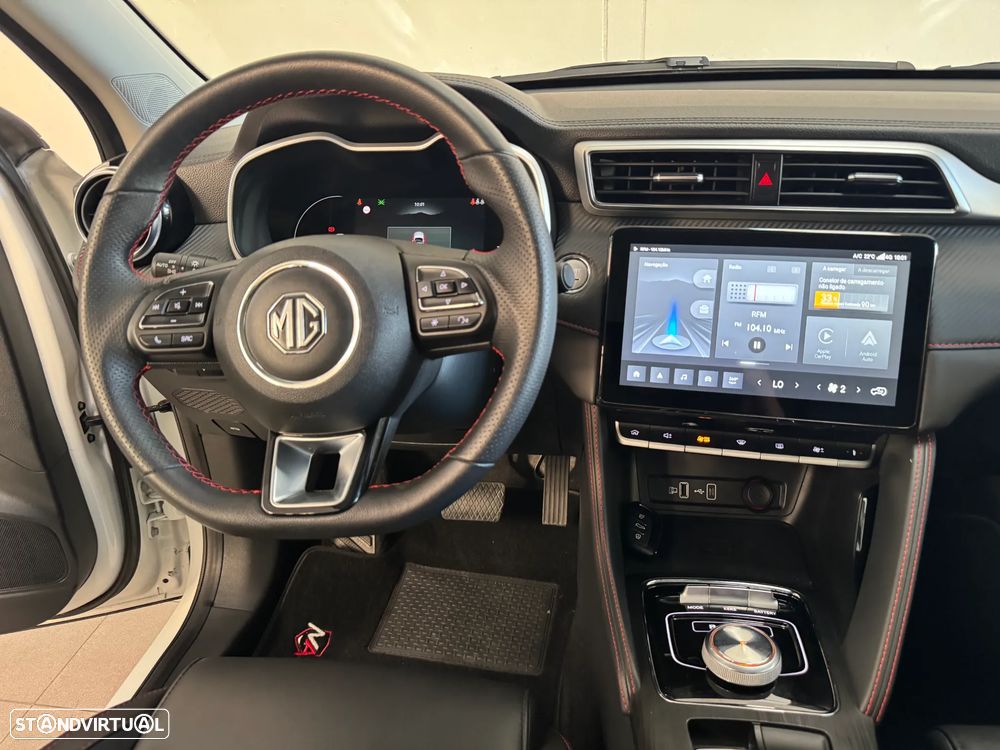 MG ZS Standard Luxury - 17