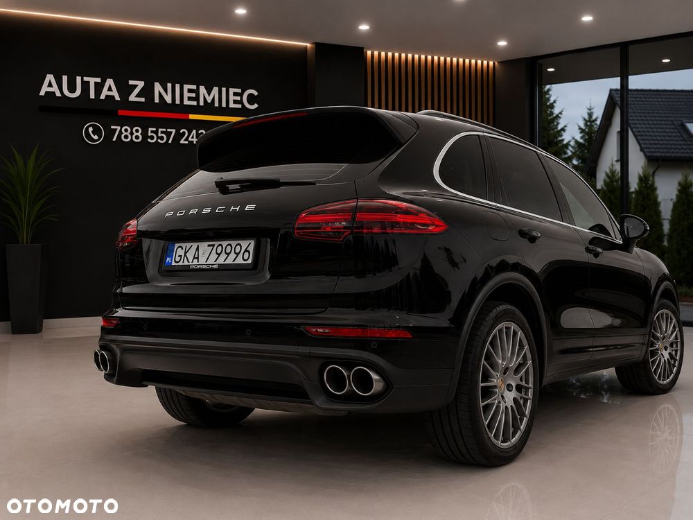 Porsche Cayenne S E-Hybrid - 4
