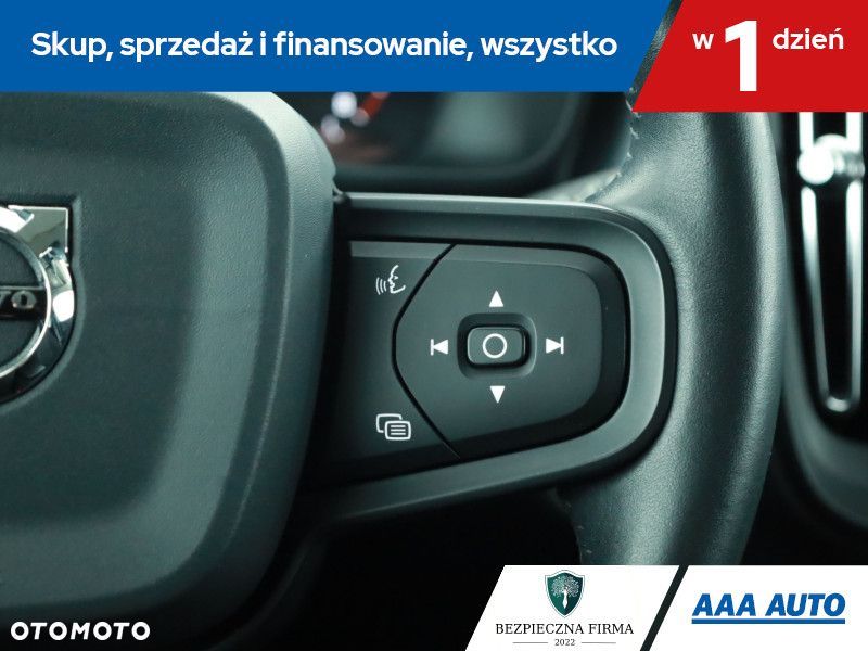 Volvo XC 40 - 18
