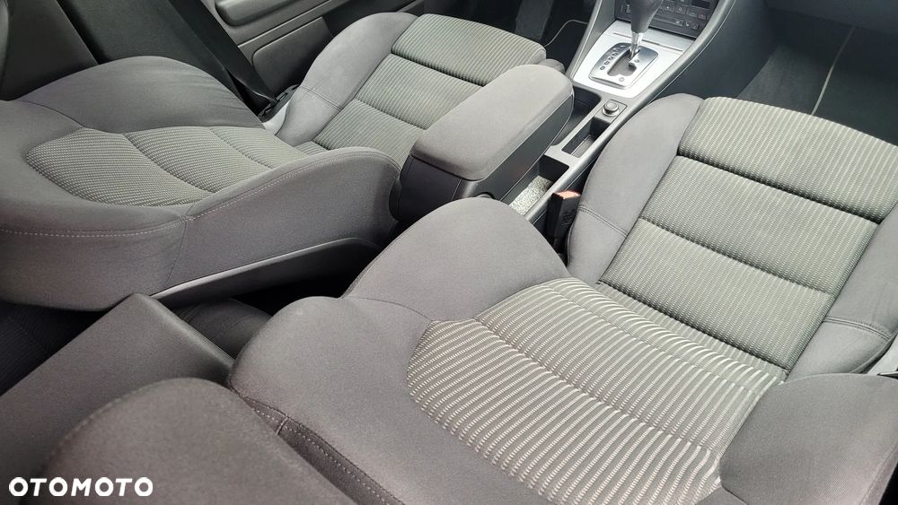 Audi A4 Avant 2.0 TDI DPF multitronic - 10