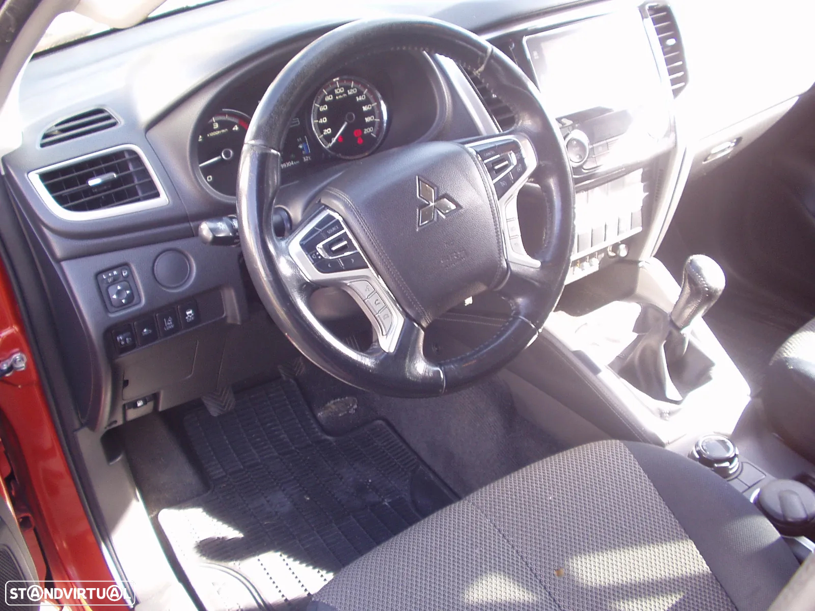 Mitsubishi L200 2.3 DI-D CD Invite Strakar Look 4WD - 4