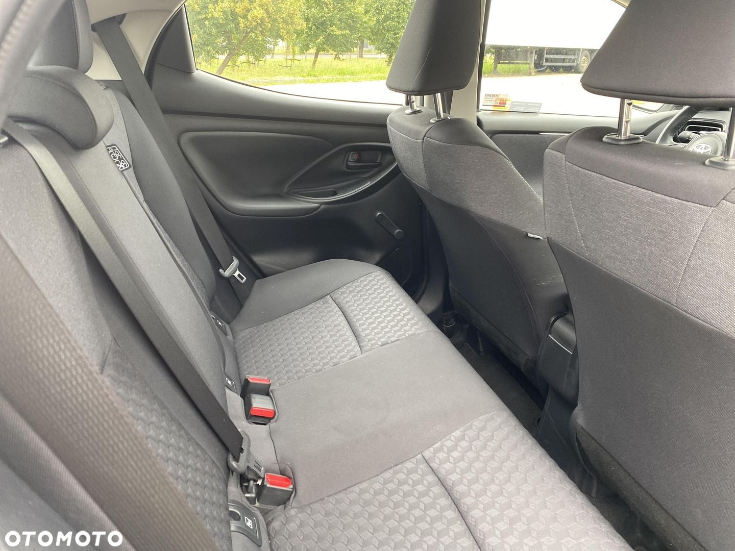 Toyota Yaris - 12