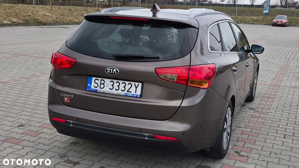 Kia Ceed 1.6 GDI Smart Plus DCT - 6