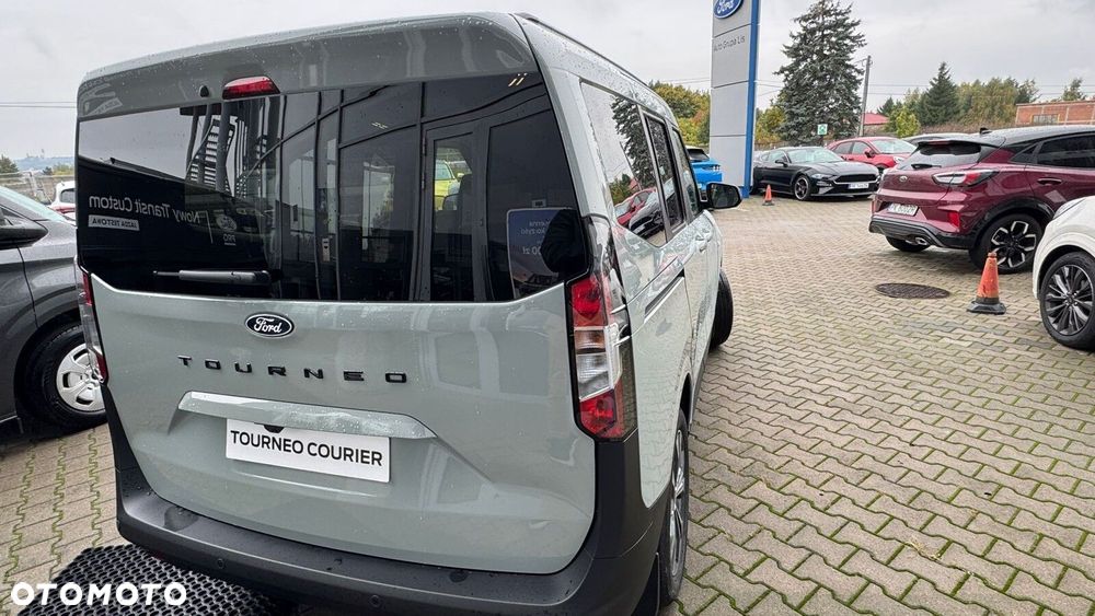 Ford Tourneo Courier - 6