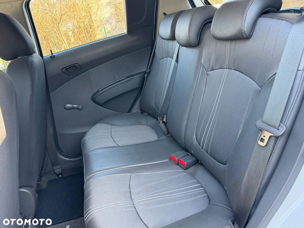 Chevrolet Spark 1.0 LS+ Design - 8