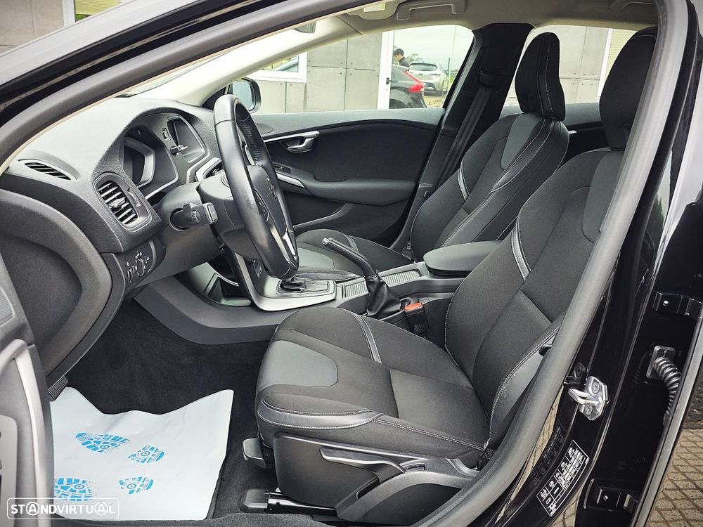 Volvo V40 2.0 D2 Momentum Geartronic - 15