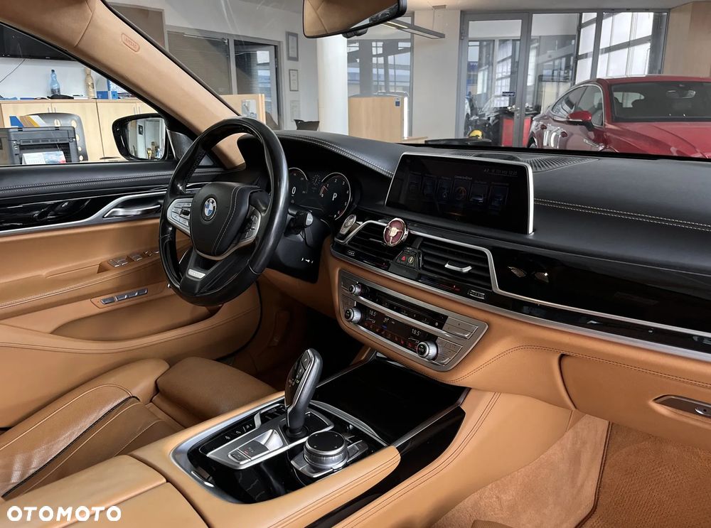 BMW Seria 7 740d xDrive - 30