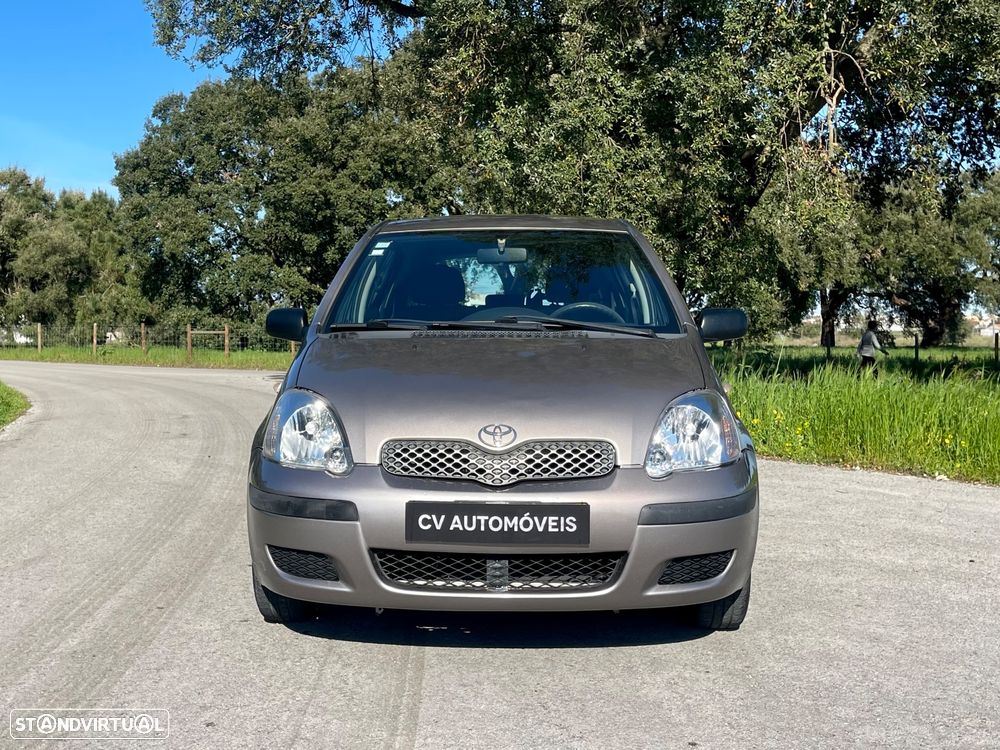 Toyota Yaris 1.0 Sol - 2