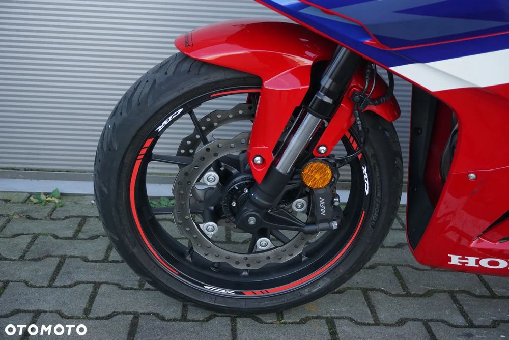 Honda CBR - 19